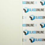 VSG Klar Glas weiß Konfigurator maßgefertigt Glas nach Maß online bestellen Zuschnitt Folie weiß